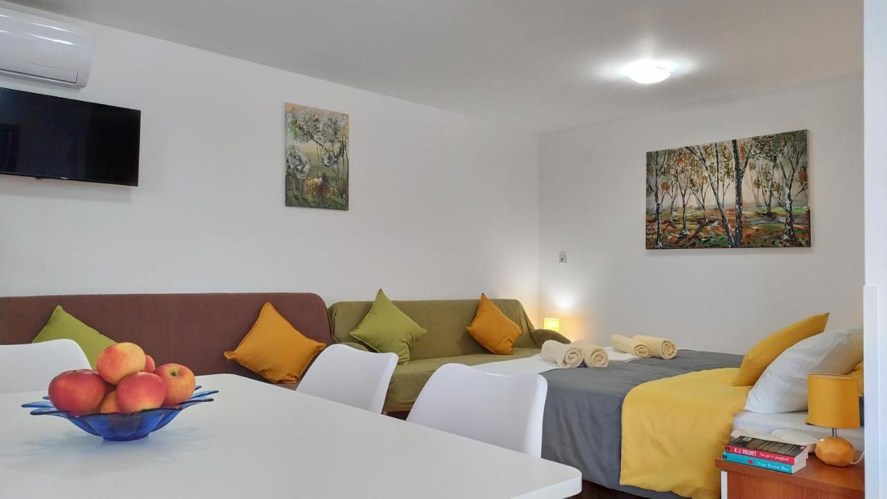 Apartments Vinska Trta Чатеж об Сави Екстериор снимка